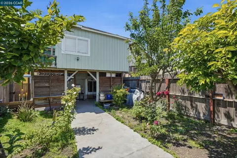 Exterior - 682 8th St, Richmond, CA 94801 photo 15 of 23