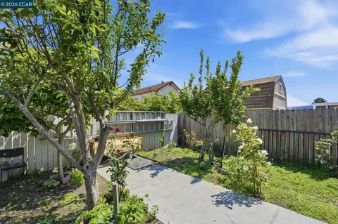 Exterior - 682 8th St, Richmond, CA 94801 photo 20 of 23