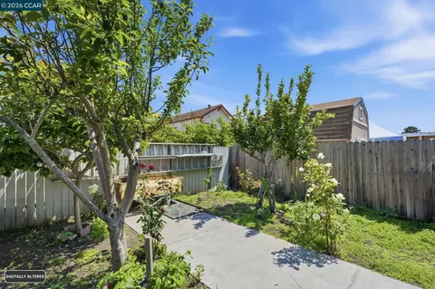 Exterior - 682 8th St, Richmond, CA 94801 photo 19 of 23