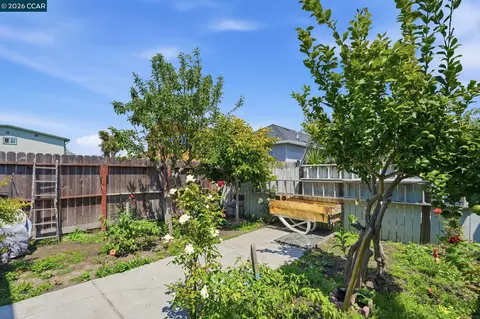 Exterior - 682 8th St, Richmond, CA 94801 photo 21 of 23