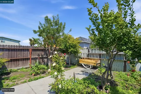 Exterior - 682 8th St, Richmond, CA 94801 photo 22 of 23