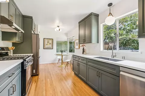 Kitchen - 1113 Hillview Rd, Berkeley, CA 94708 photo 2 of 5
