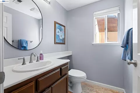 Bath - 1930 Tahoe Cir, Tracy, CA 95376 photo 3 of 3