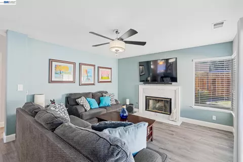 1930 Tahoe Cir, Tracy, CA 95376