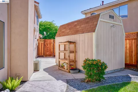 Exterior - 1930 Tahoe Cir, Tracy, CA 95376 photo 5 of 10
