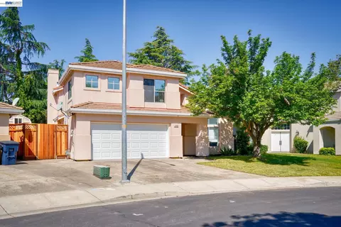 Exterior - 1930 Tahoe Cir, Tracy, CA 95376 photo 3 of 10