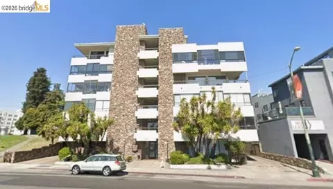 1830 Lakeshore Ave #207, Oakland, CA 94606