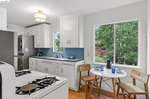 Kitchen - 1825 Highland Pl #1831, Berkeley, CA 94709 photo 1 of 3
