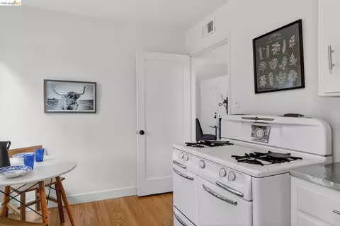 Kitchen - 1825 Highland Pl #1831, Berkeley, CA 94709 photo 3 of 3