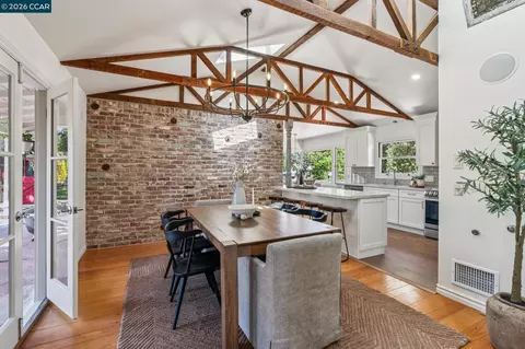 20 Santa Rita Dr, Walnut Creek, CA 94596