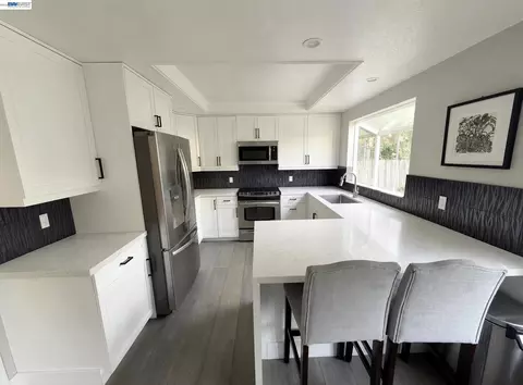 11776 Shadow Dr, Dublin, CA 94568