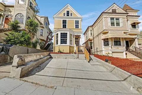 Exterior - 2248 E 22nd St, Oakland, CA 94606 photo 2 of 6
