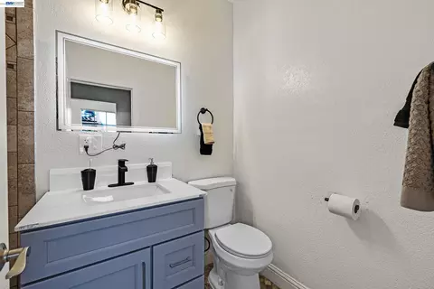 Bath - 2248 E 22nd St, Oakland, CA 94606 photo 2 of 4