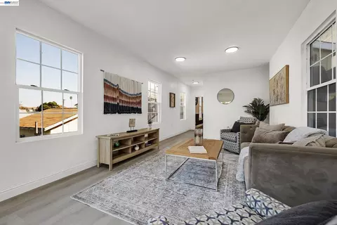 Living - 2248 E 22nd St, Oakland, CA 94606 photo 2 of 2