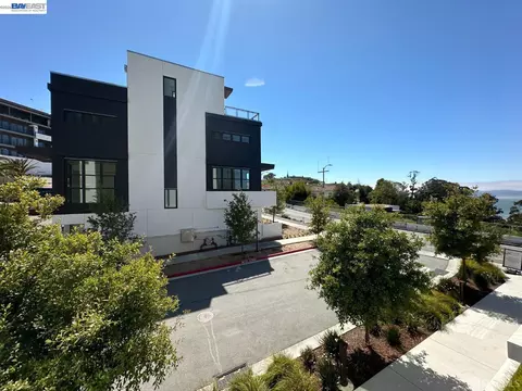 1 Bristol Ct #302, San Francisco, CA 94130