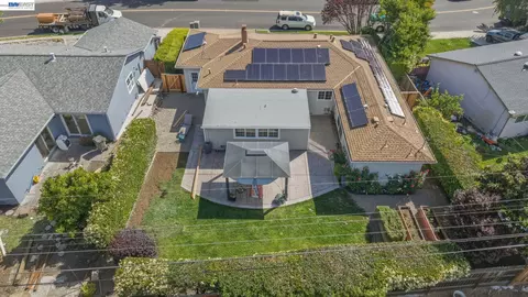 View/Area - 7482 Larkdale Ave, Dublin, CA 94568 photo 2 of 4