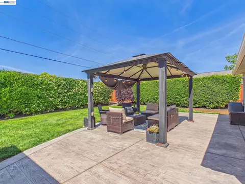 Exterior - 7482 Larkdale Ave, Dublin, CA 94568 photo 2 of 6