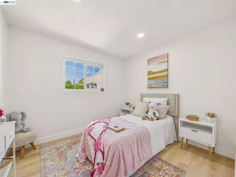 Bedroom - 7482 Larkdale Ave, Dublin, CA 94568 photo 3 of 5