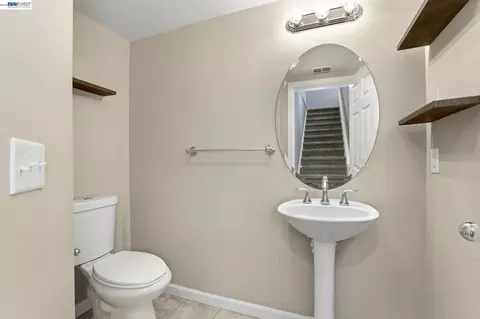 Bath - 710 Anne Marie Way, Isleton, CA 95641 photo 1 of 2