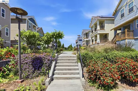 Exterior - 710 Anne Marie Way, Isleton, CA 95641 photo 8 of 12