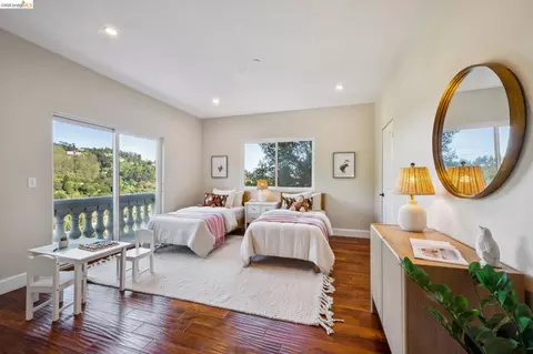 Bedroom - 6929 Bristol Dr, Berkeley, CA 94705 photo 5 of 7