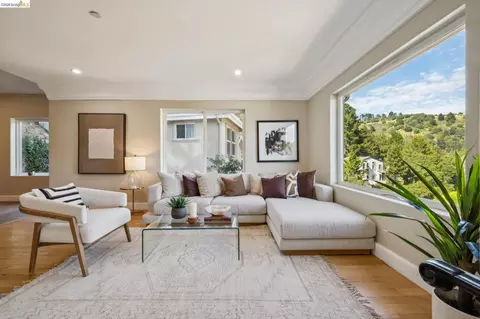 Living - 6929 Bristol Dr, Berkeley, CA 94705 photo 6 of 8