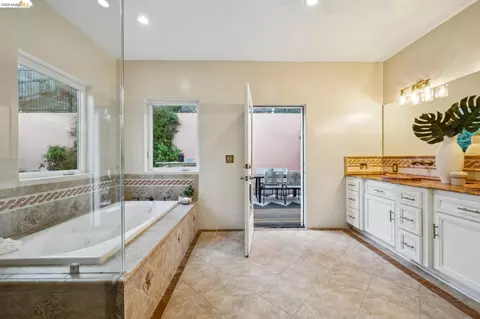 Bath - 6929 Bristol Dr, Berkeley, CA 94705 photo 2 of 6