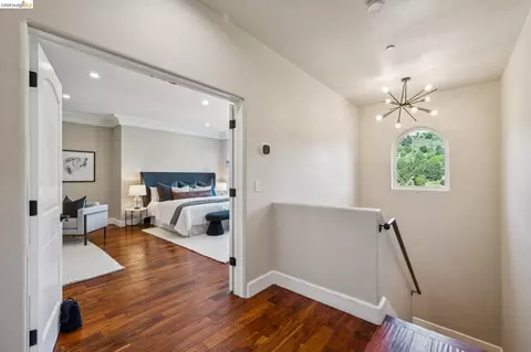 Entry Way - 6929 Bristol Dr, Berkeley, CA 94705 photo 3 of 4