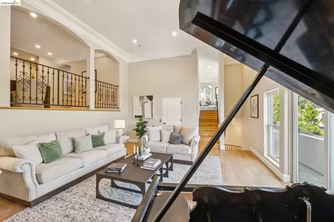 Living - 6929 Bristol Dr, Berkeley, CA 94705 photo 5 of 8