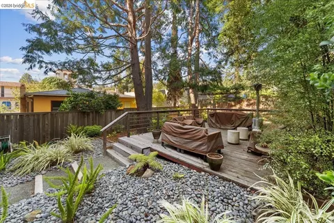 Exterior - 875 Colusa Ave, Berkeley, CA 94707 photo 1 of 9