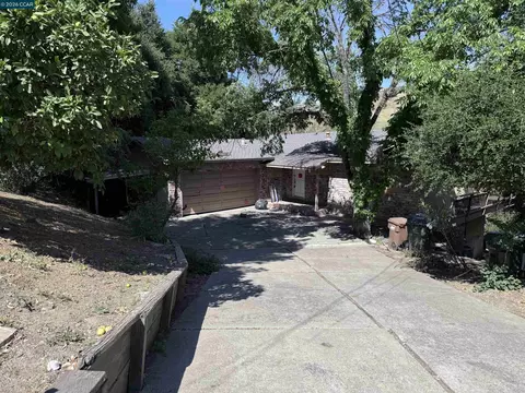 Exterior - 93 Mackie Dr, Martinez, CA 94553 photo 2 of 3