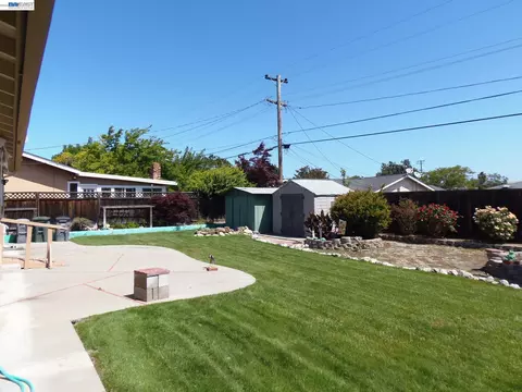 Exterior - 8155 Elgin Ln, Dublin, CA 94568 photo 8 of 10