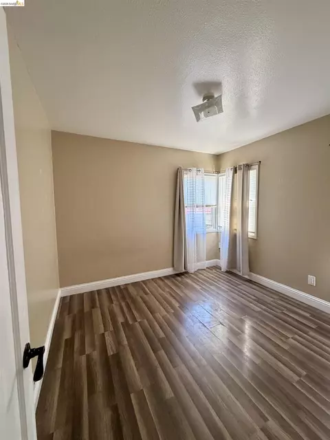 Bedroom - 129 Foster St, Vallejo, CA 94591 photo 2 of 3