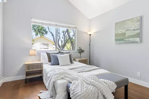 Bedroom - 6159 Corte Padre, Pleasanton, CA 94566 photo 5 of 6