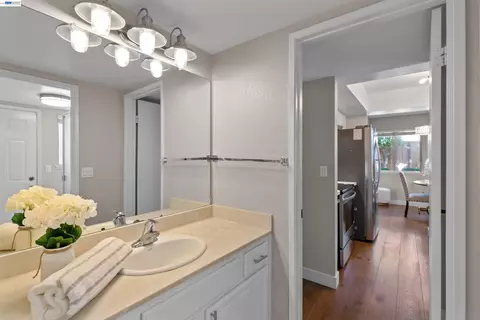 Bath - 6159 Corte Padre, Pleasanton, CA 94566 photo 1 of 7