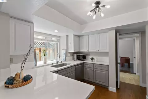 Kitchen - 6159 Corte Padre, Pleasanton, CA 94566 photo 6 of 6