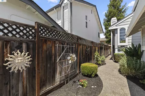 Exterior - 6159 Corte Padre, Pleasanton, CA 94566 photo 3 of 13