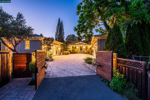 3958 S Peardale Dr, Lafayette, CA 94549
