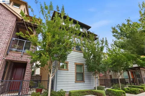516 Palmer Ave, Hayward, CA 94541