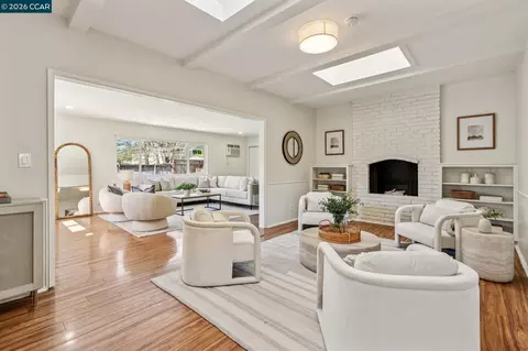 Living - 152 Tharp Dr, Moraga, CA 94556 photo 5 of 8