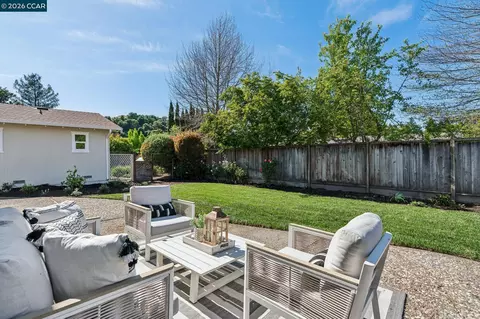 Exterior - 152 Tharp Dr, Moraga, CA 94556 photo 8 of 9