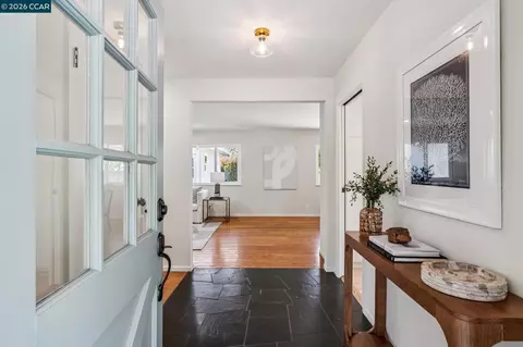 Entry Way - 152 Tharp Dr, Moraga, CA 94556 photo 2 of 2