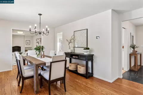 Dining - 152 Tharp Dr, Moraga, CA 94556 photo 2 of 4