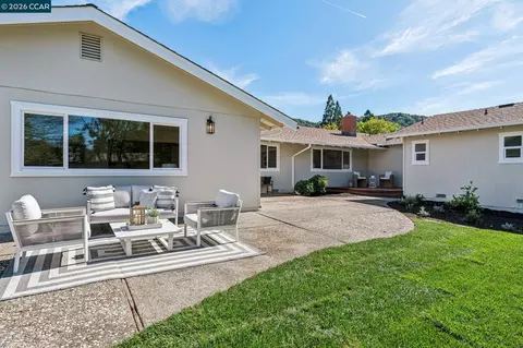 Exterior - 152 Tharp Dr, Moraga, CA 94556 photo 5 of 9