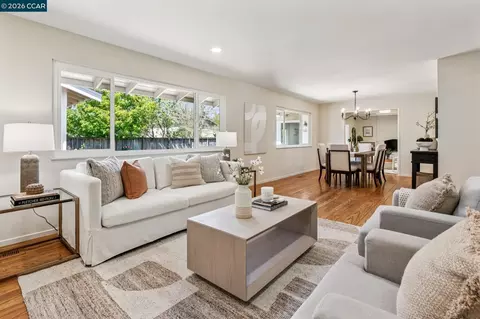 Living - 152 Tharp Dr, Moraga, CA 94556 photo 4 of 8