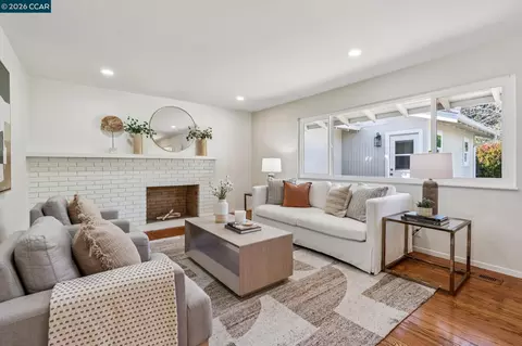 Living - 152 Tharp Dr, Moraga, CA 94556 photo 3 of 8