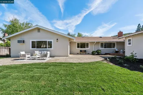 Exterior - 152 Tharp Dr, Moraga, CA 94556 photo 4 of 9