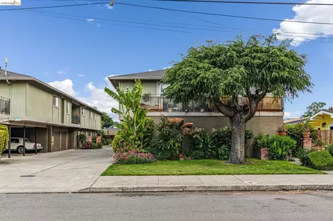 Exterior - 76 Oakes Blvd, San Leandro, CA 94577 photo 4 of 12