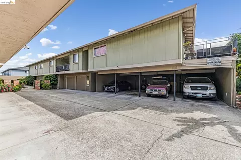 Exterior - 76 Oakes Blvd, San Leandro, CA 94577 photo 3 of 12