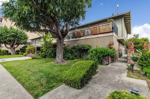 Exterior - 76 Oakes Blvd, San Leandro, CA 94577 photo 2 of 12